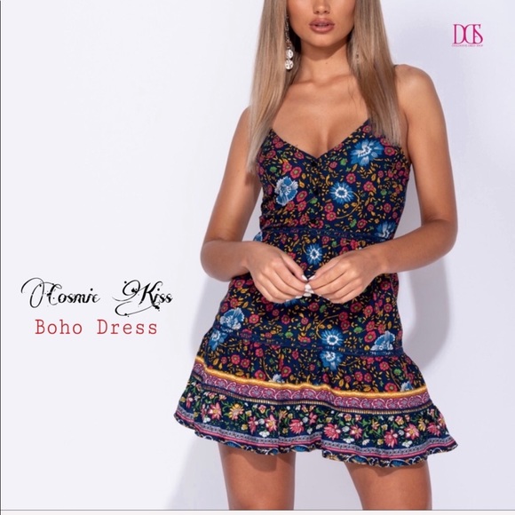 5 ⭐️ Cosmic Kiss - Boho Floral Tiered Detail - Picture 1 of 7